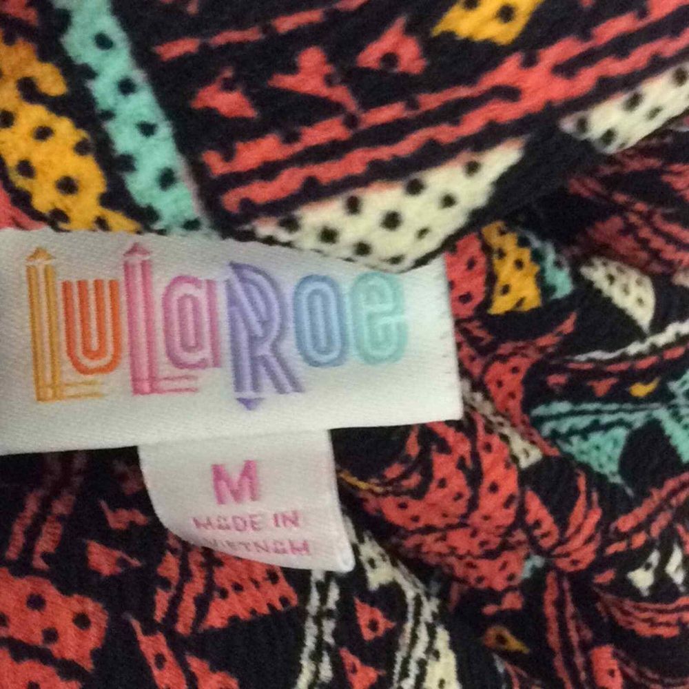 LuLaRoe Cassie skirt geometric print Women's Size M Medium Multicolor - Picture 2 of 6